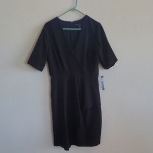 Maggy London Black Sheath Mini Dress V-Neck Short Sleeve